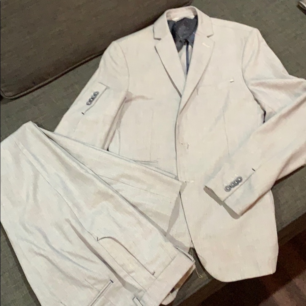 Men’s suit